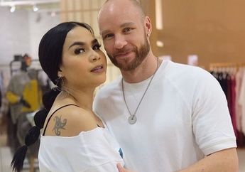 Banjir Air Mata, Melaney Ricardo Ceritakan Momen Akhirnya Bisa Ngobrol dari Hati Ke Hati Bersama sang Suami: Gue Cuma Mau Nurut Sama Tuhan