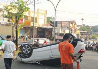 Honda BR-V Nopol Bali Disupiri Cewek Terlentang di Semarang, Ngantuk?