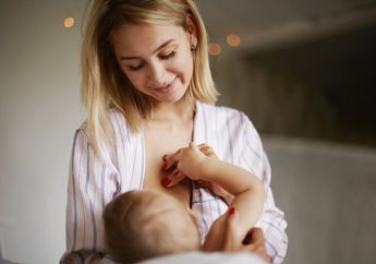 Tips Menjaga Produksi ASI Tetap Lancar Bagi Moms yang Bekerja Agar Tumbuh Kembang Anak Usia 1-3 Tahun Tidak Terganggu