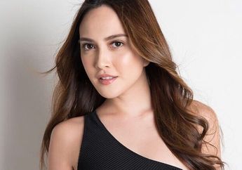 Sudah Nggak Peduli Dengan Omongan Netizen Di Luar Sana, Shandy Aulia Pede Saja Pakai Gaun Transparan Tanpa Bra, Sekilas Wajahnya Mirip Luna Maya
