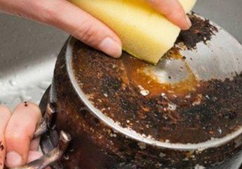 Pantat Panci Berkerak Bikin Sakit Hati? Coba Saja Siram dengan Air Soda dan Lihat Sendiri Hasilnya, Gak Bakal Nyangka!