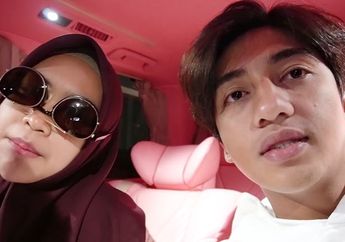 Beri Rekomendasi Baim Wong Kamera Rp 15 Juta, Ria Ricis Rela Kasih Alat Vlog Harga Segini Buat Kado Harris Vriza: Biar Dia Nggak Pinjam Kamera Lagi