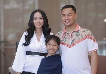 Honor Manggung Zaskia Gotik Disebut Mencapai Rp200 Juta, Istri Sirajuddin Mahmud Kini Keluhkan Kondisi Ekonominya hingga Rela Jualan Mie Kocok, sang Biduan: Disyukuri Aja