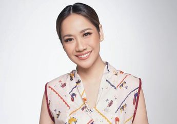Rayakan Lebaran Kedua Tanpa Suami Tercinta, BCL Bagikan Momen Seru Bikin Ketupat Sambil Kelesotan di Lantai Bareng Noah Sinclair