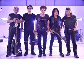 Jelang Usia 50 Tahun, God Bless Punya Segudang Rencana Besar: Dari Buku Biografi, Dokumenter, Album Baru hingga Konser