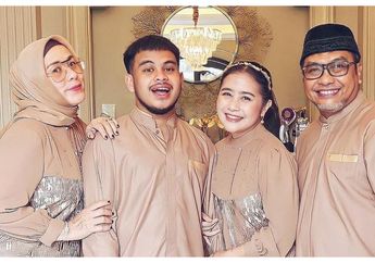 Tampil Kompak Bareng Mama, Begini Outfit Lebaran Prilly Latuconsina!