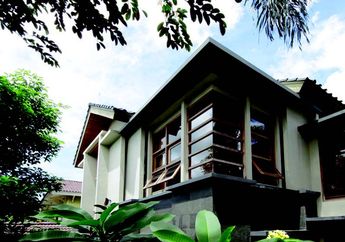 Fasad Didesain Tropis Merespons Alam, Sejuknya Sampai ke Dalam Rumah