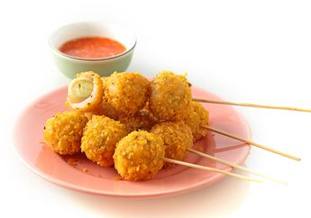 Resep Cilok Isi Krispi Jagung Keju Enak Ini Semakin Sempurna Dengan Teksturnya yang Kenyal