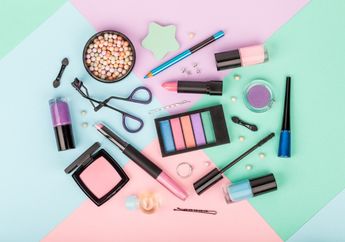 Berani Ekspresikan Diri dengan Make Up, Cukup Bermodalkan 5 Produk Drugstore Kekinian Ini