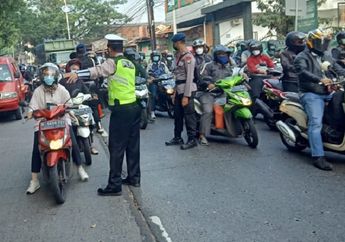 Panik Nggak! Polda Metro Jaya 'Tongkrongin' Jalur Tikus, Selama PPKM Darurat Jakarta