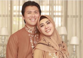 Biasa Manja Duduk Pangku-Pangkuan, Posisi Anggota Badan Reino Barack yang Ini Bikin Salah Fokus, Kehamilan Syahrini Disinggung