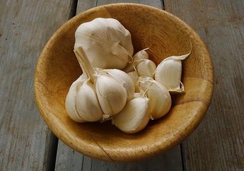 Dijamin Nyesel Kalau Baru Tahu, Ternyata Cuma Kunyah Bawang Putih Bisa Jadi Obat Kuat Alami, Khasiatnya Pun Bikin Istri Ketagihan, Coba Mulai Malam ini!