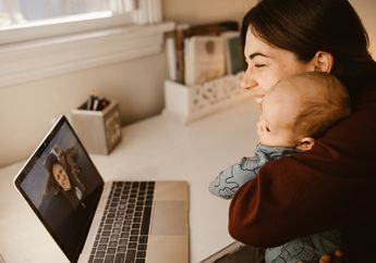 Buat Para Pasangan LDR Wajib Baca, Ini Cara Menjaga Gairah Bercinta Saat Menjalani Hubungan Jarak Jauh