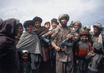 Perang Uni Soviet-Afganistan, Awal Kisah Perlawanan Taliban