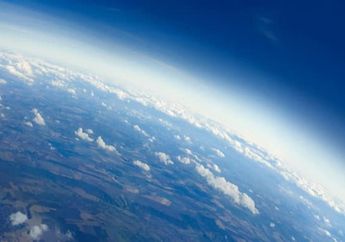 Perubahan Iklim Menyebabkan Atmosfer Atas Bumi Menyusut dan Mendingin