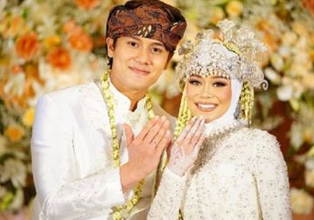Rizky Billar Cengengesan Pundaknya Ditepuk Ramzi yang Jelaskan Pengeluaran, Suami Lesti Kejora Justru Bahas Utang Pernikahan