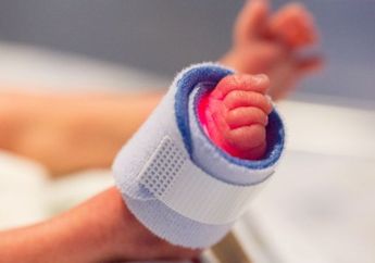 Kontras dengan Nasib Mujur Putri Candrawathi, Napi Wanita Ini Melahirkan Bayi Prematur hingga Rawat Buah Hatinya di Balik Bui, Begini Kisahnya