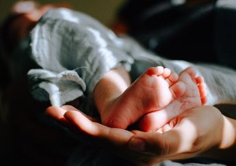 Ibu Ini Bulat Tekad Ogah Aborsi Meski Tahu Bayinya Bakal Terlahir Cacat, Semua Orang Terkejut Lihat Kondisi sang Anak Saat Tumbuh Dewasa, Begini Penampilannya