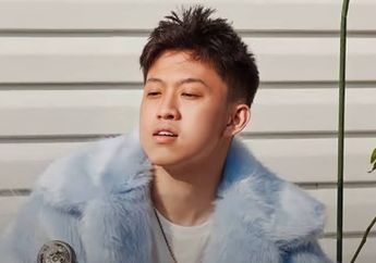 Tampilkan Monas di Coachella, Rich Brian: Iya, Itu Ideku Sendiri