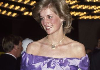 Nostalgia 4 Fashion Princess Diana Pakai Outfit Nuansa Ungu. Selalu Menawan!