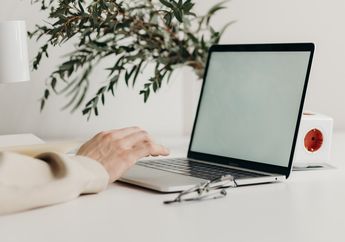 Samsung Display Mulai Produksi Layar Laptop Dengan Refresh Rate 90Hz