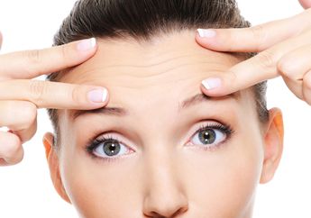 5 Cara Menghilangkan Keriput di Dahi Secara Alami, Jangan Lupa Sunscreen
