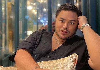 POPULER: Ivan Gunawan Berencana Operasi Payudara, Sang Presenter Minta Doa hingga Ungkap Alasan Tak Diduga