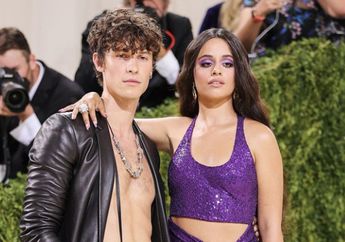 Tampil Gemerlap Serba Ungu, Intip Detail Penampilan Camila Cabello di Met Gala 2021!