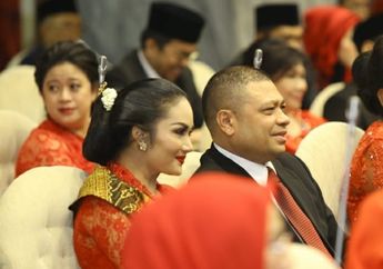 Foto Raul Lemos Dampingi KD di Gedung DPR Tuai Komentar, Krisdayanti Terima Gaji Ratusan Juta, Rupanya Lebih dari Separuhnya Harus Kembali ke Rakyat