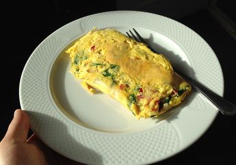 Menu Sarapan Sehat, Ini Resep Membuat Omelet Gulung Mozzarella yang Lezat dan Gurih