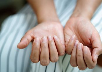 Langsung Bersih Bersinar, Noda Kuning pada Kuku Hempas Pakai Satu Bahan Alami
