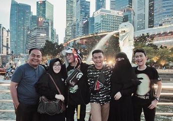 Foto Taqy Malik Liburan Bareng Ayah dan Ibunya Beredar, Mansyardin Malik Disebut Menangis Sendirian di Mobil, Ini Fakta Sebenarnya