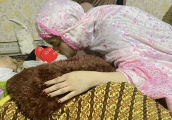 'Innalillahi Wa Inna Ilaihi Rojiun, Yang Kuat Ya Nak' Soimah Unggah Foto Pedangdut Muda Menangis, Umi Elvy Sukaesih Berbela Sungkawa