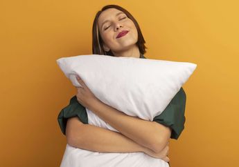Kemana Aja Baru Tahu Sekarang, Ternyata Begini Cara Tepat Mencuci dan Merawat Bantal di Rumah, Dijamin Anti Apek!