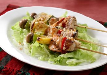 Bikin Momen Masak Di Dapur Bersama Keluarga Jadi Lebih Seru Dengan Resep Seafood Satay