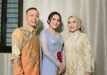 Bak Jadi Ladang Uang, Umi Kalsum Bongkar Duit Jajan Setoran Ayu Ting Ting Tiap Bulan, Terus Sebut Hal Ini Padahal Sudah Kantongi 100 Juta!