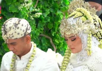 Gagal Ucap Ijab Kabul Kemudian Diulang Ridho DA Menangis! Rizky DA Jadi Saksi Sang Kembaran Telah Resmi Menikah dengan Syifa, Mahar Berupa Emas dan Uang Dollar Jumlahnya Tak Main-main