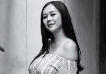 Nggak Seperti Yuni Shara, Ternyata Ini Yang Dilakukan Aura Kasih Ketika Kebutuhan Biologis Tiba-tiba Datang Seperti Tamu Nggak Diundang