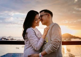 Pamer Rutinitas Malam Bareng Ruben Onsu di Atas Lantai, Aksi Sarwendah Jadi Sorotan: Seru Banget