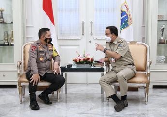 Foto Polisi Minta Sekarung Bawang Diunggah Kapolda Metro Jaya, Netizen Kesempatan Ngadu Masalah Baru: Gimana Anggota Kucing-kucingan di Tomang?