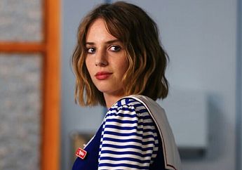 Maya Hawke Ngaku Ootunya Awalnya Nggak Setuju Kalo Doi Masuk Dunia Akting