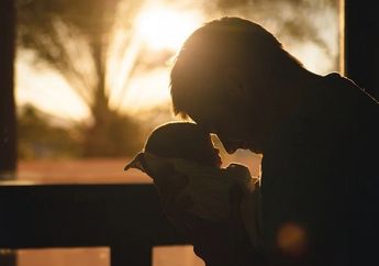 Ayah Dapat Berperan Sama dalam Perkembangan Bayi Masa Neoanatal dengan Hadir Saat Persalinan