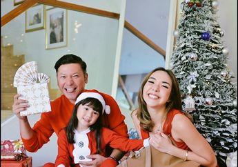 Foto Gisel Pamer Kado Natal Sama Gading Marten Tuai Komentar, Ini Alasan Ibunda Gempi Selalu Ibadah di Gereja yang Berbeda Sejak Awal Nikah