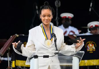 Tanah Airnya Resmi Lepas dari Inggris, Rihanna Diangkat Jadi Pahlawan Nasional Barbados, Berikut Jasa-jasanya