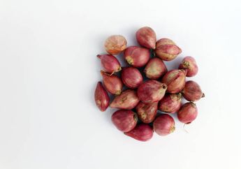 Cara Menghilangkan Flek Hitam dengan Bawang Merah, Kulit Pasti Glowing!