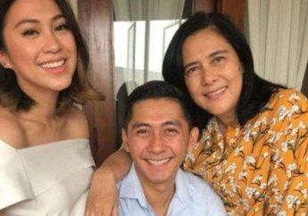 Remuk Hati Lydia Kandou! Jelang Putusan Cerai dengan Kenang Mirdad, Tyna Dwi Jayanti Sudah Pamer Potret Bareng Pria Tertulis Tanda Cinta Ungkap Harapan 2022: I Wish..