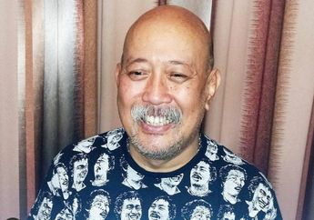 'Innalillahi Wa Inna Ilaihi Rojiun' Kabar Duka dari Indro Warkop, Sosok Tercinta Berpulang Hanya Bisa Tertunduk Lemas di Makam Hingga Banjir Doa Rekan Artis: Kanker yang Sama...