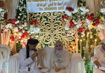 Tangis Bahagia Jelang Pernikahan! Roro Fitria Gelar Pengajian, Momen Spesial dengan Andre Irawan Pria Beda Usia 10 Tahun Digelar 29 Desember 2021