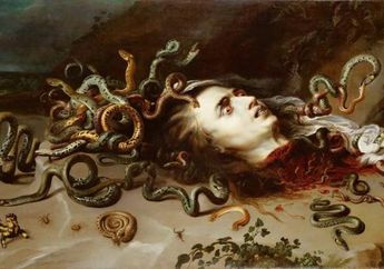 Mengapa Medusa sang Gorgon Cantik Dikutuk Menjadi Berambut Ular?