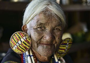 Legenda Tato Wajah Wanita Suku Chin di Myanmar untuk Kelabui Kecantikan Agar Tak Mudah Diculik, Kini Tinggal Generasi Terakhir Ini yang Memilikinya, Keberadaan Mereka Bakal Tercatat di Buku Sejarah